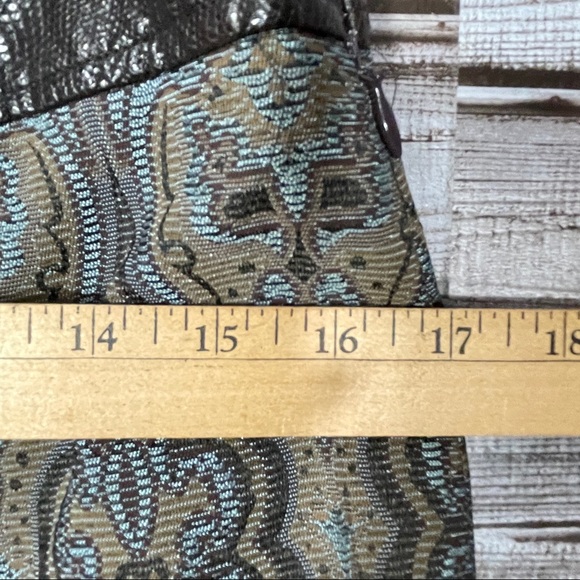 Beautiful paisley print skirt - Picture 4 of 5